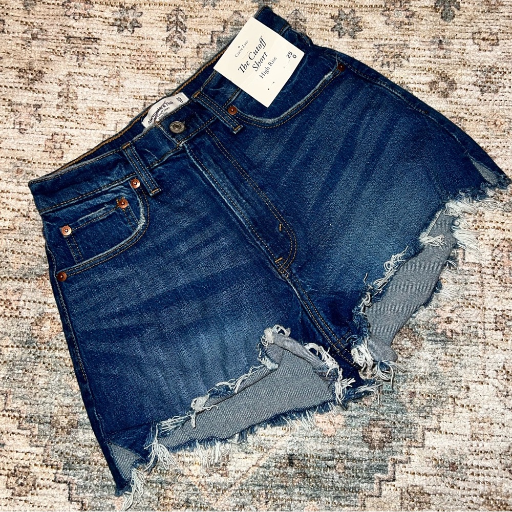 Abercrombie & Fitch Curvy Love cut off shorts